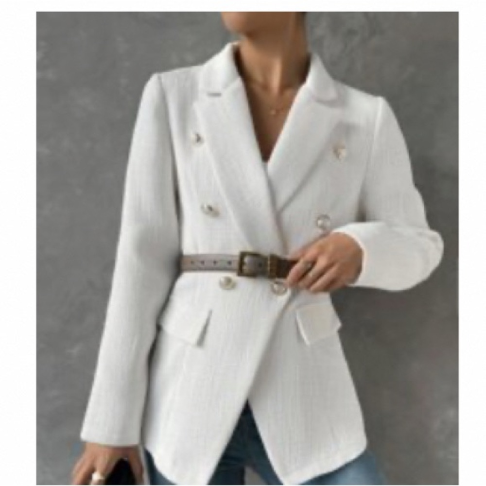 White Double-Breasted Blazer with Notched Lapels and soft Gold buttons
